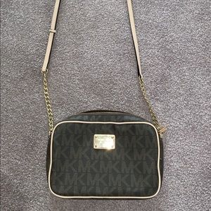 Micheal Kors crossbody